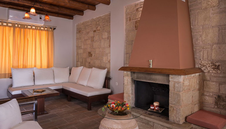 Athina Luxury Villas & Suites