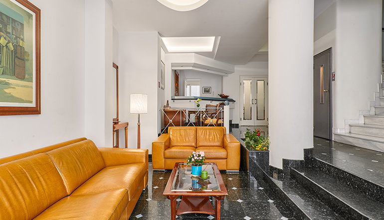 Athos Hotel