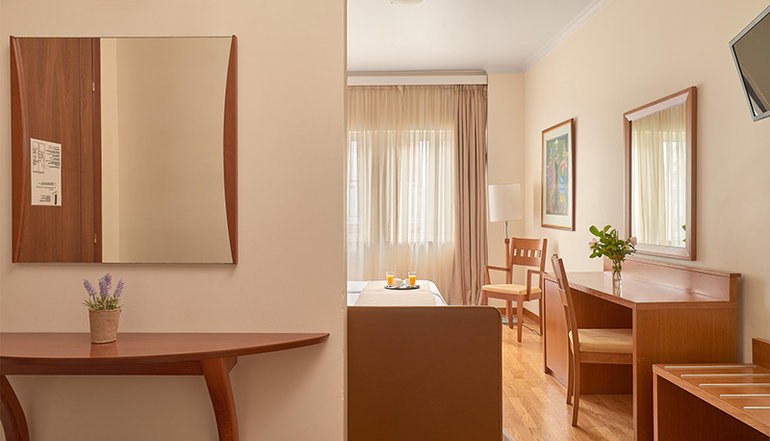 Athos Hotel
