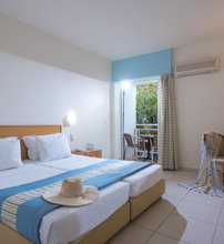 Avra Collection Coral Hotel