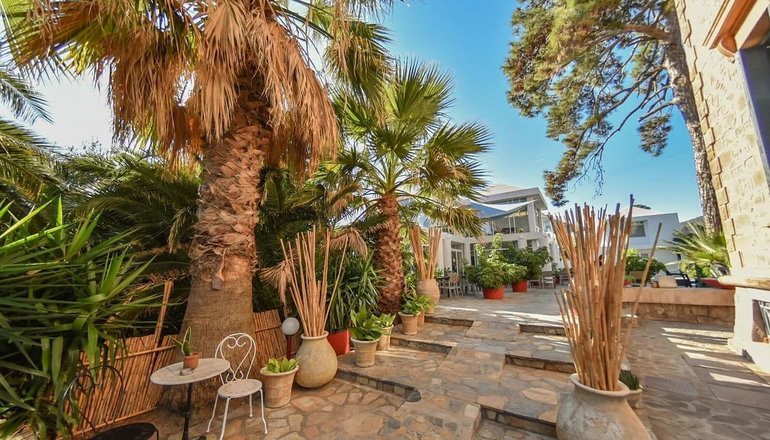 4* Loriet Hotel - Βαρειά, Λέσβος