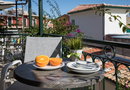 Bella Vista Hotel & Studios