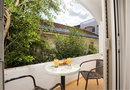Bella Vista Hotel & Studios