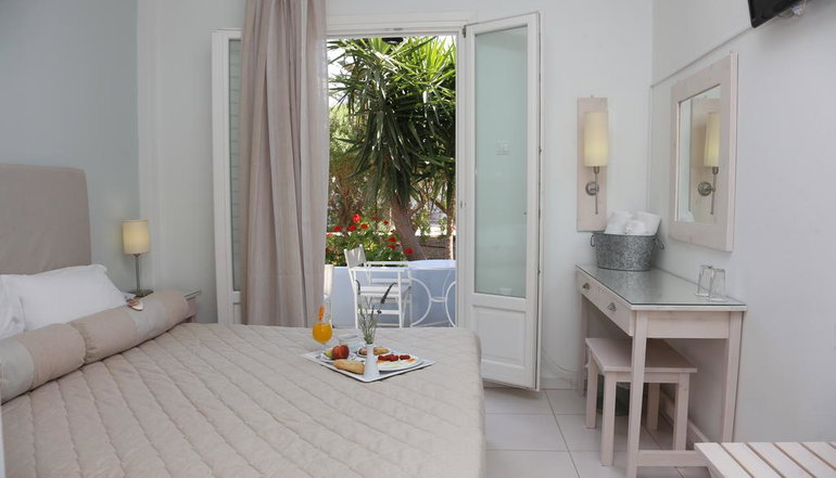 4* Benois Hotel Syros