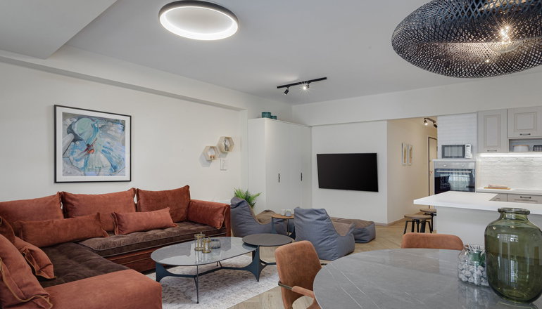 Acropolis Premium Residence by Bill & John Apartments