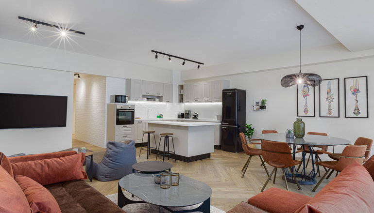 Acropolis Premium Residence by Bill & John Apartments