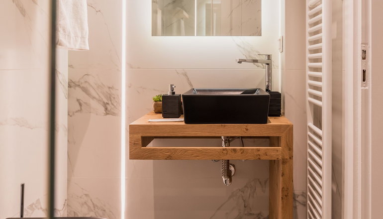 Acropolis Luxury Living by Bill & John Apartments