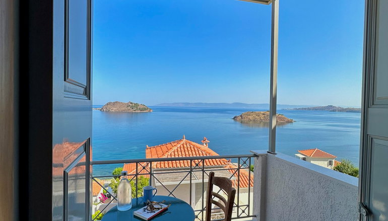 Birds Bay - Πέτρα, Λέσβος