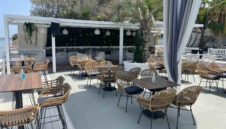 Black & White Resort Xylokastro