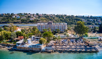 Black & White Resort Xylokastro - Μελίσσι, Ξυλόκαστρο