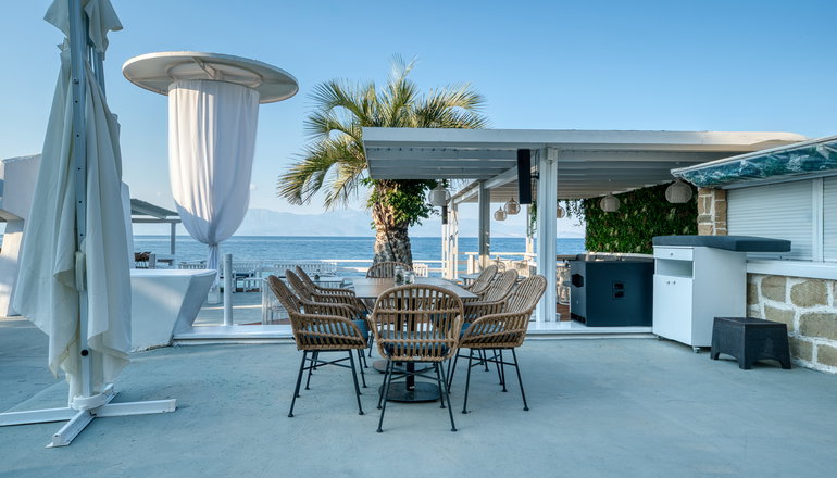Black & White Resort Xylokastro