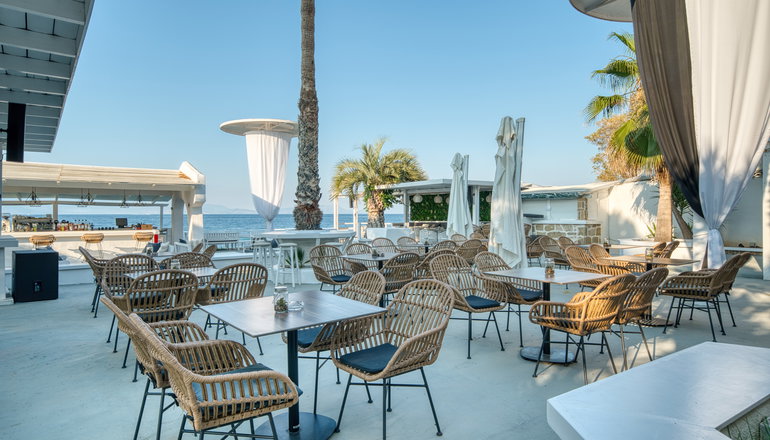 Black & White Resort Xylokastro