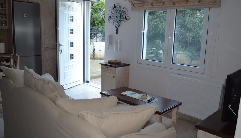 Blue Ark Aigeira Flat & Studio - Αιγείρα, Πελοπόνησσος