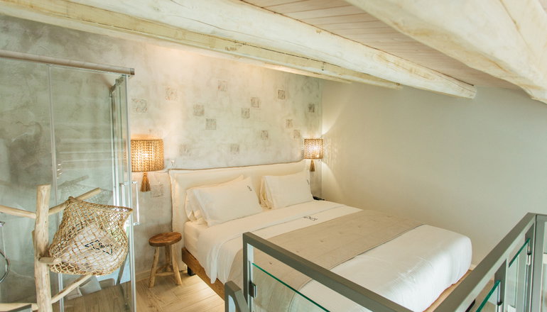 Blue Carpet Luxury Suites
