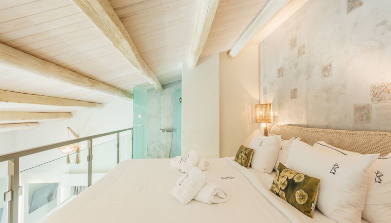 Blue Carpet Luxury Suites