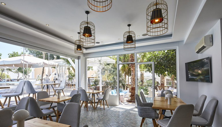 Blue Sea Hotel