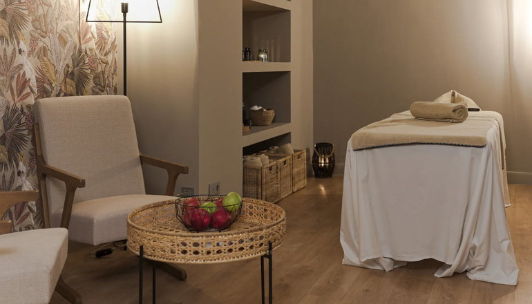 Brown Kubic, a member of Brown Hotels