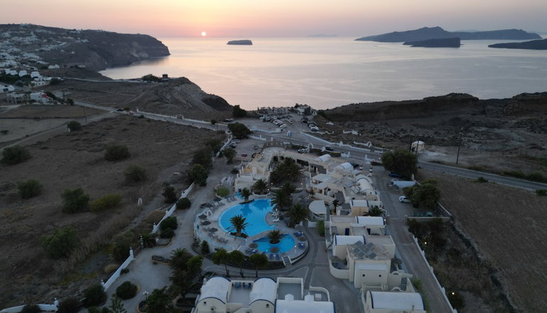 Caldera View Resort
