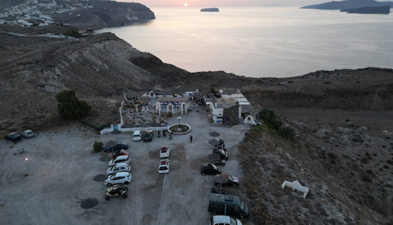 Caldera View Resort