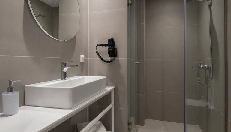 Calives Premium Stay