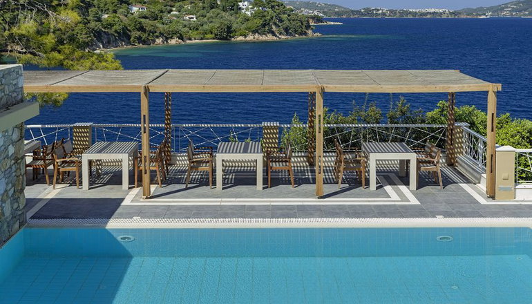 Cape Kanapitsa Hotel Suites