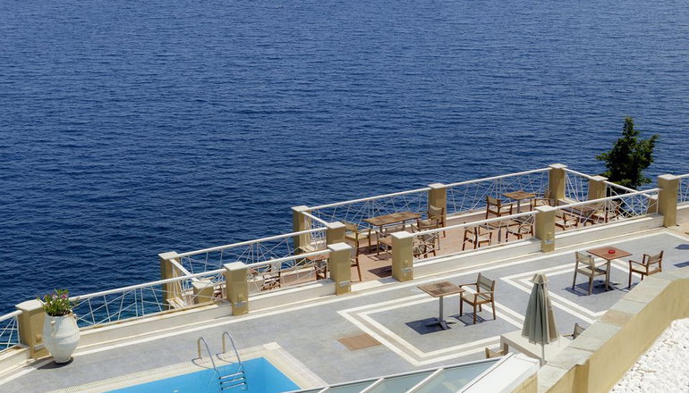 Cape Kanapitsa Hotel Suites