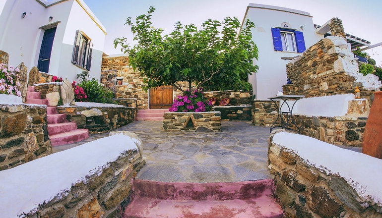 Castria Boutique Studios - Τήνος