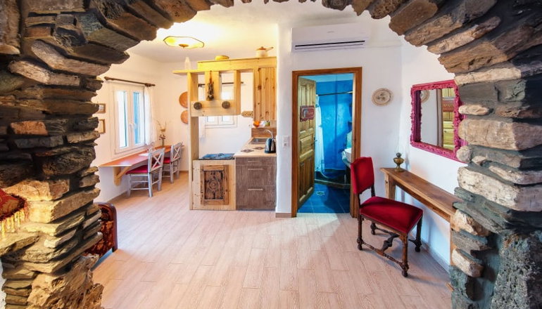 Castria Boutique Studios - Τήνος