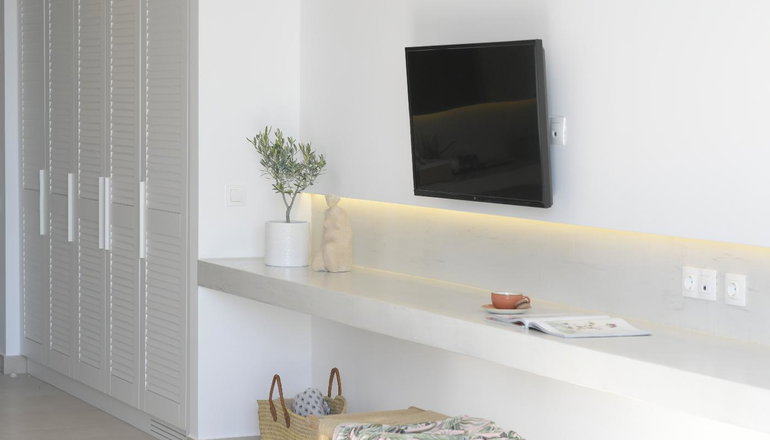 Cavo Delea Villas & Suites