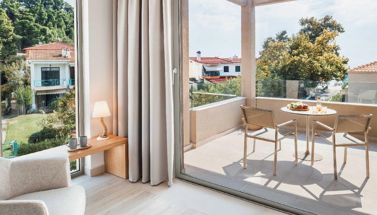 Cavo Delea Villas & Suites