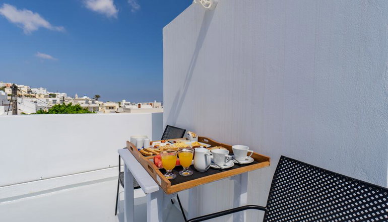 Central Fira Hotel