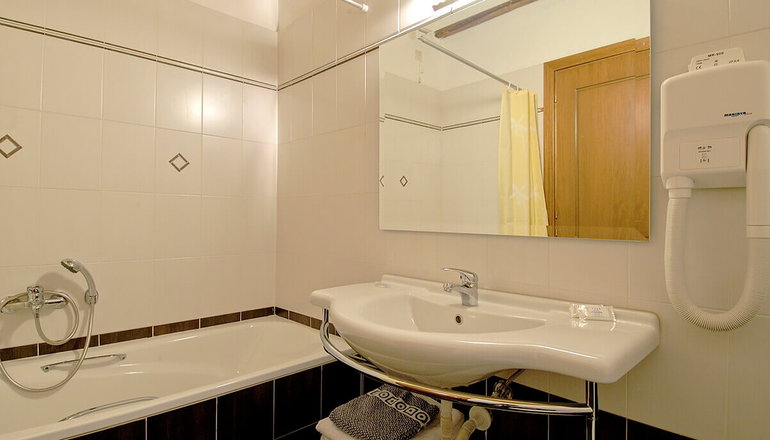 4* CHANIA PALACE