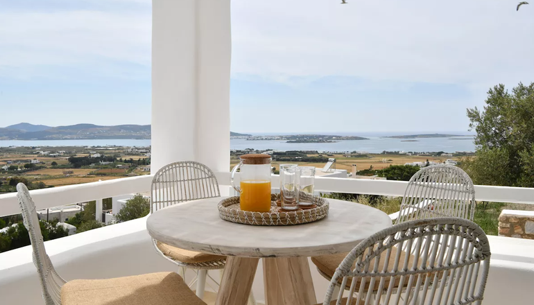 Ciel Paros Villas