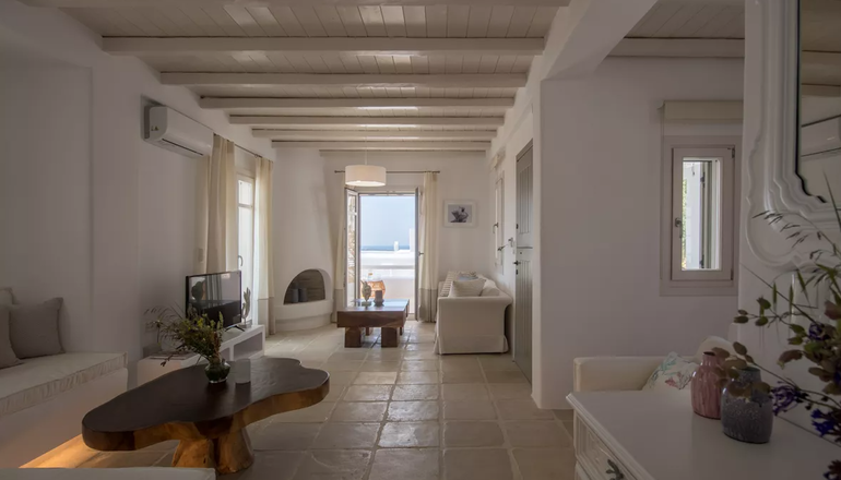 Ciel Paros Villas
