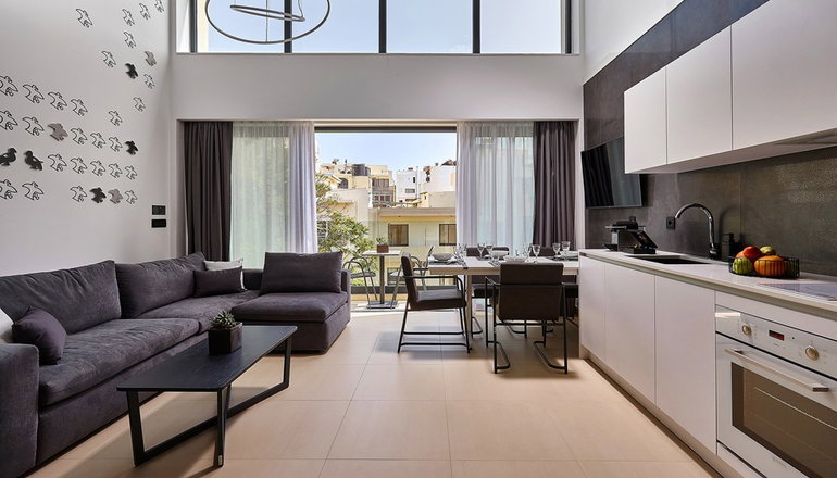 City Lion Apartments & Lofts