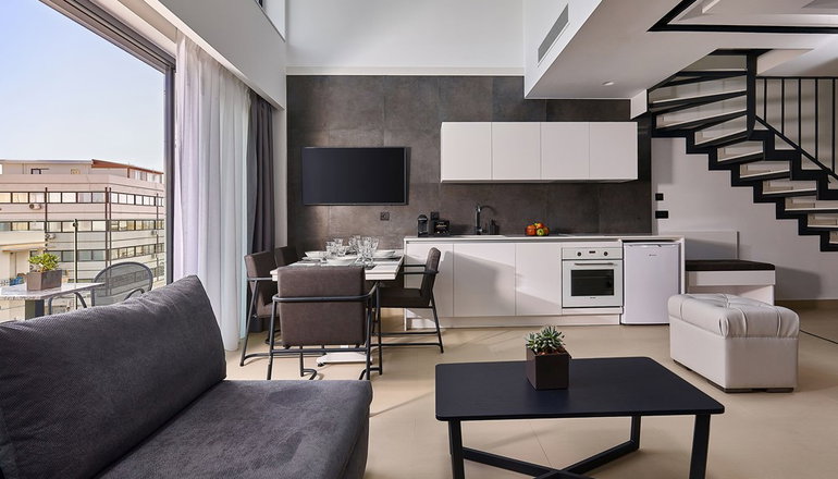 City Lion Apartments & Lofts
