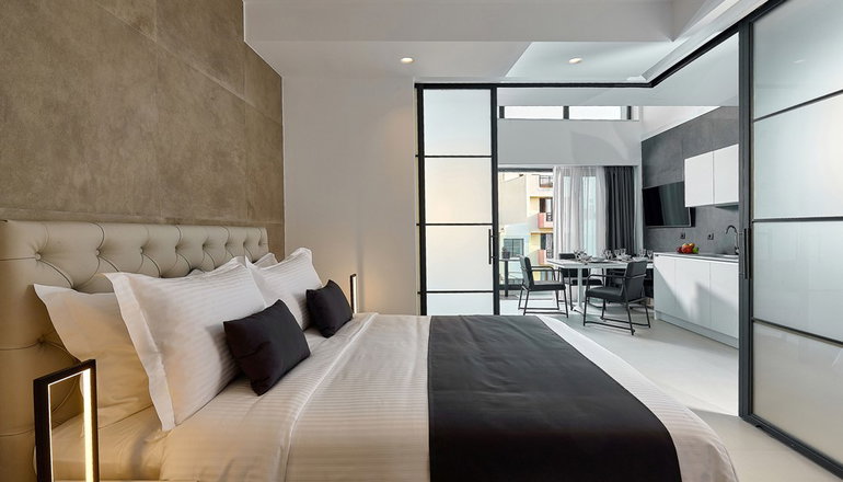 City Lion Apartments & Lofts