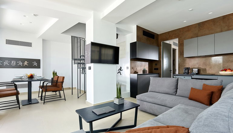 City Lion Apartments & Lofts