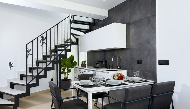 City Lion Apartments & Lofts