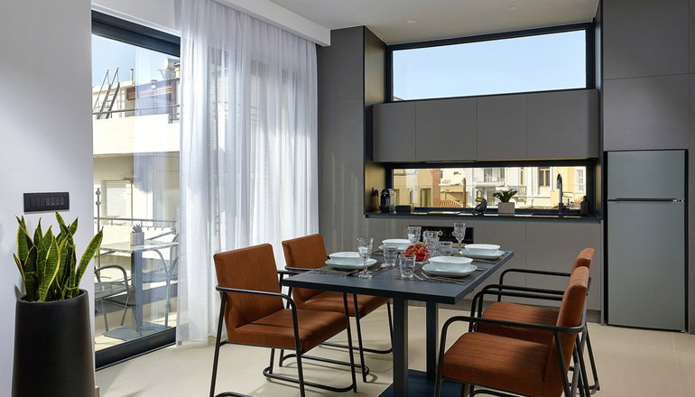 City Lion Apartments & Lofts