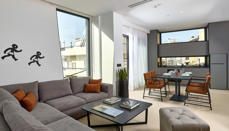 City Lion Apartments & Lofts