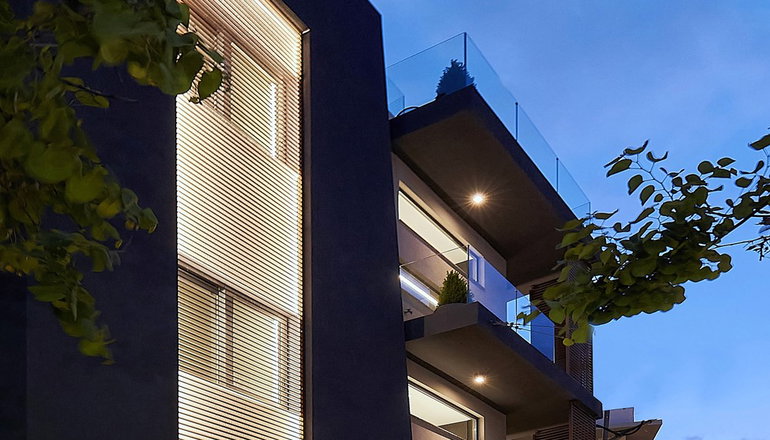 City Lion Apartments & Lofts