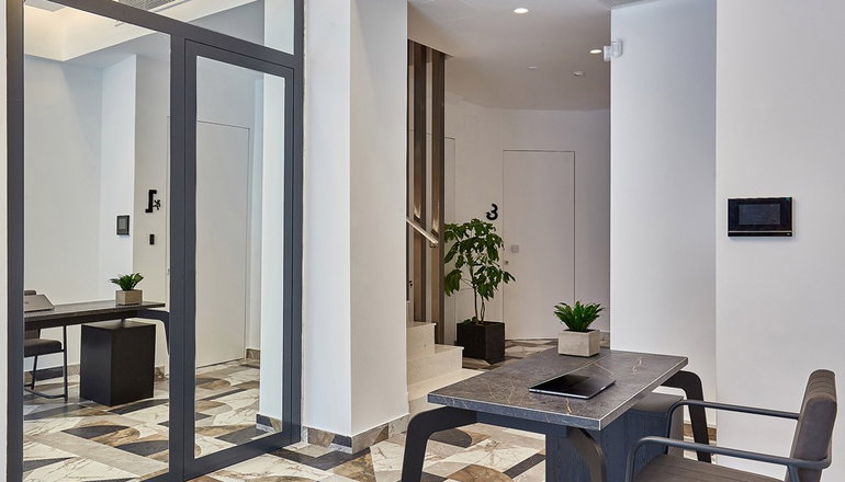 City Lion Apartments & Lofts