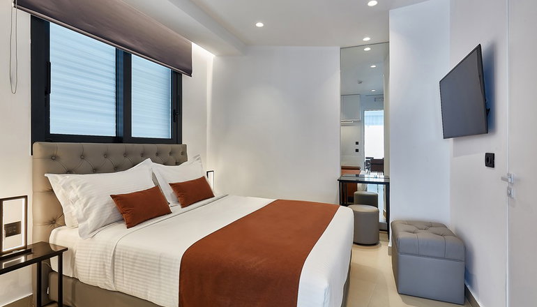 City Lion Apartments & Lofts
