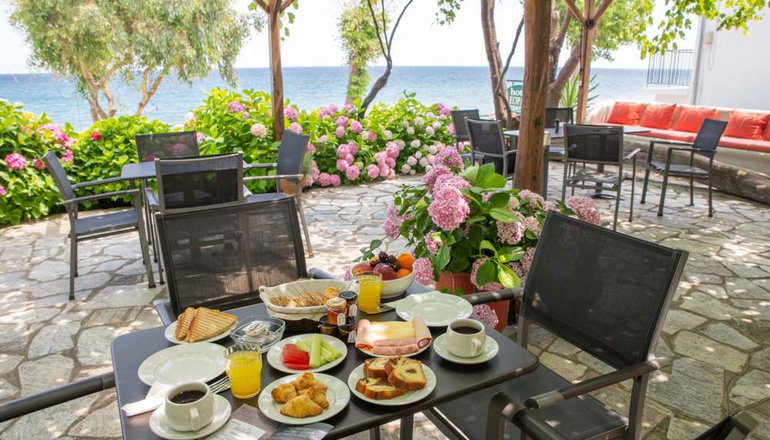 Cleopatra Hotel