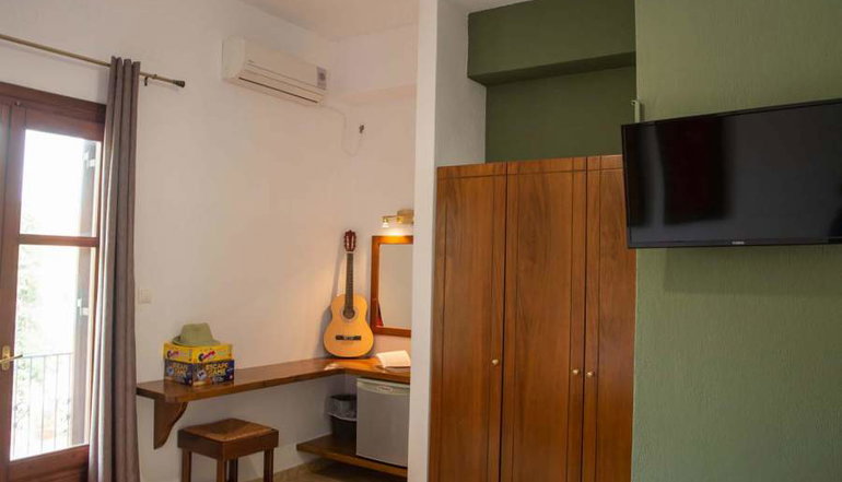 Cleopatra Hotel