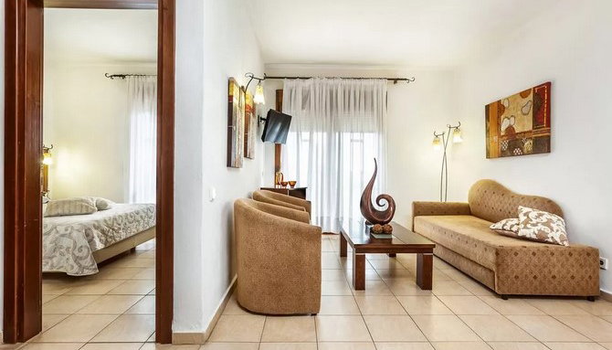 Nereides Hotel - Χανιώτη, Χαλκιδική