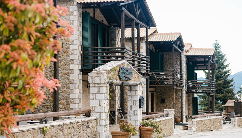 Vathyskia Guesthouse - Κάτω Τρίκαλα Κορινθίας