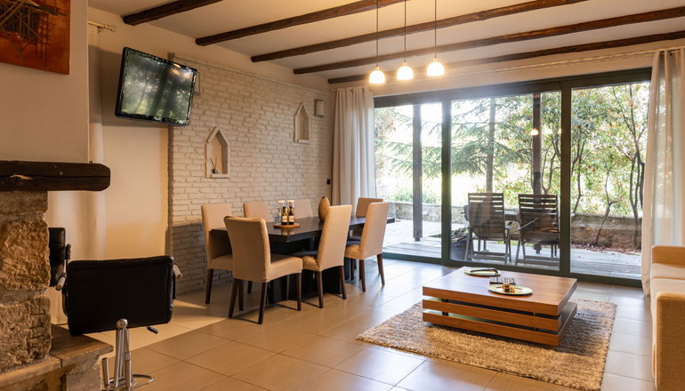 Vathyskia Guesthouse - Κάτω Τρίκαλα Κορινθίας