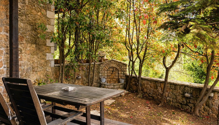 Vathyskia Guesthouse - Κάτω Τρίκαλα Κορινθίας